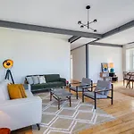 Whome - Brand New Luxury 4-bed With Riverside Views & Ac شقة *