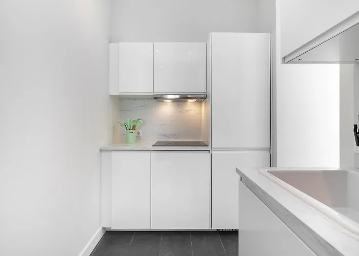 Whome - Brand New Luxury 4-bed With Riverside Views & Ac *