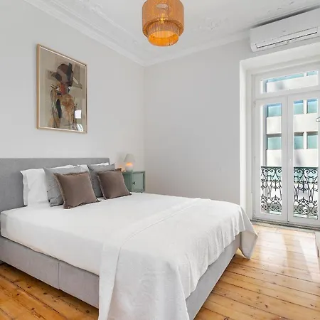 Whome - Brand New Luxury 4-bed With Riverside Views & Ac Lejlighed