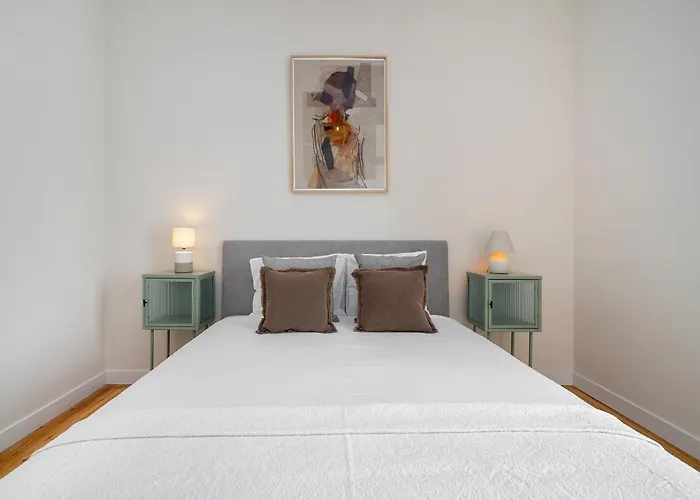 Whome - Brand New Luxury 4-bed With Riverside Views & Ac Apartment *