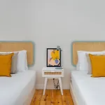 Daire Whome - Brand New Luxury 4-bed With Riverside Views & Ac *