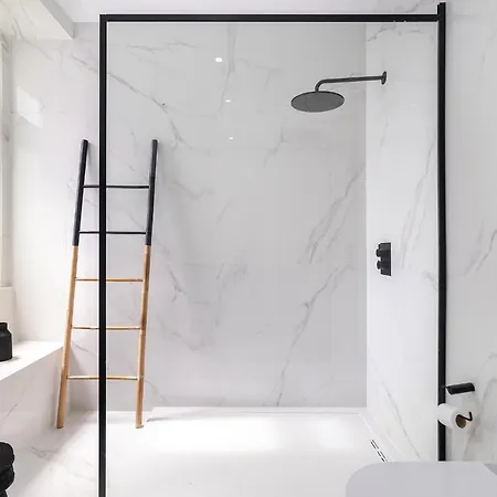 Lägenhet Whome - Brand New Luxury 4-bed With Riverside Views & Ac *